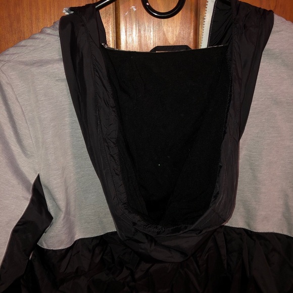 Color-blocked Rain Jacket - Picture 4 of 4